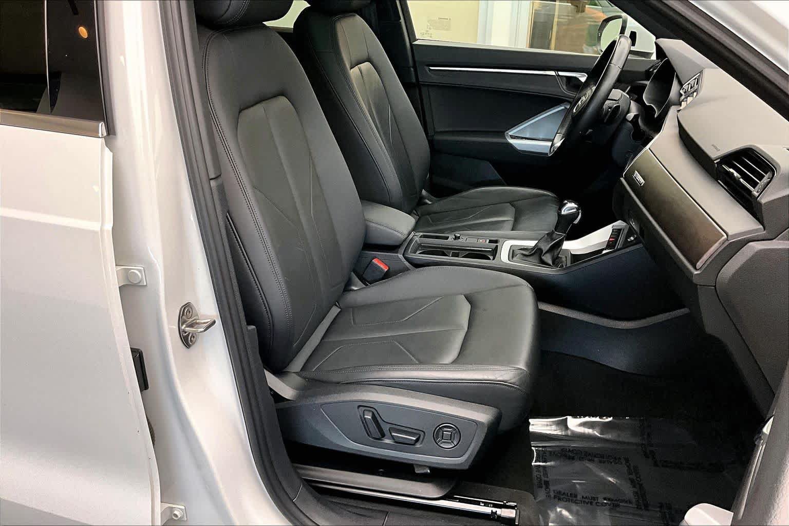 Used 2023 Audi Q3 2.0T Premium w/ Convenience Package AWD/4WD image 9