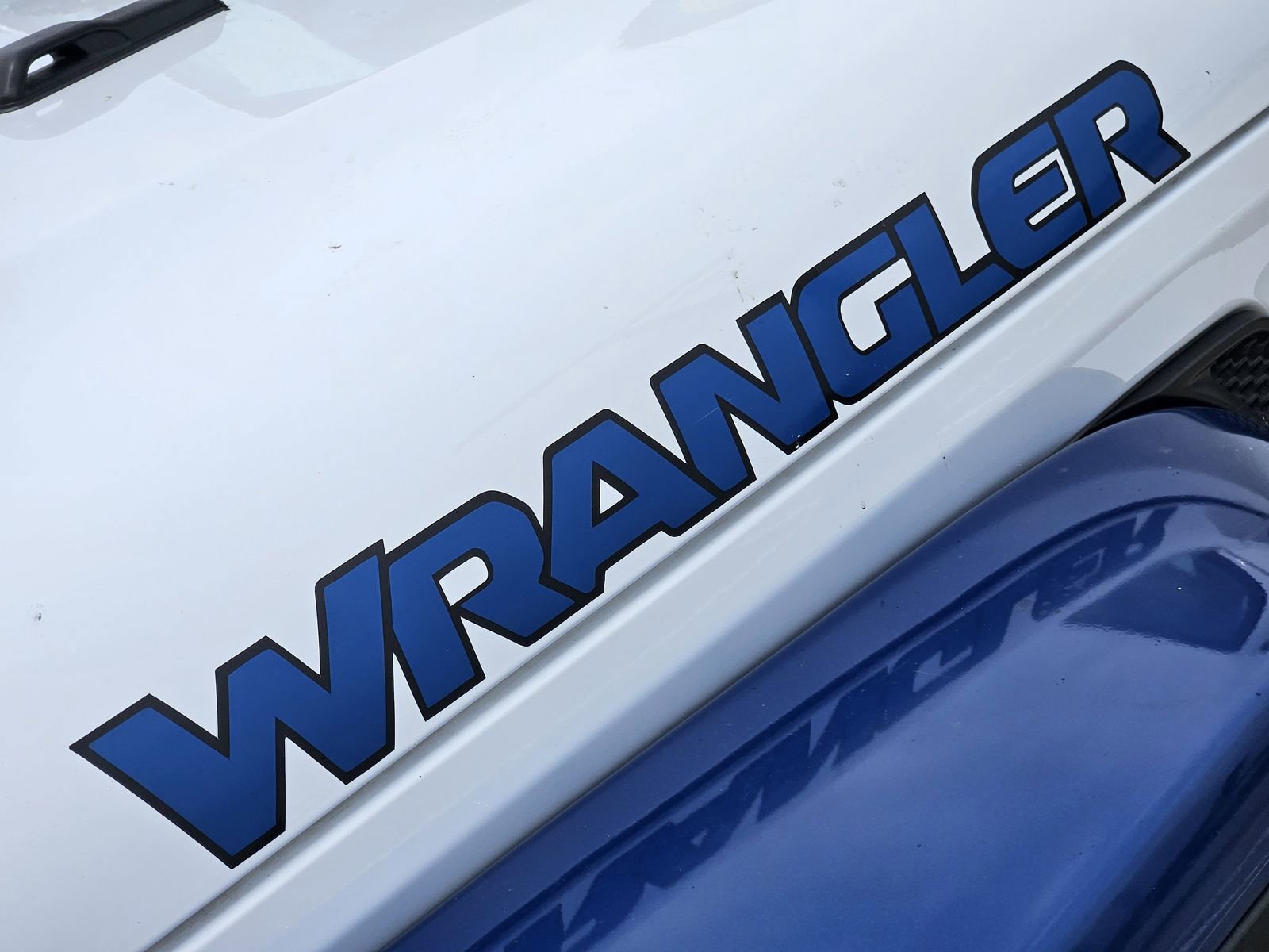 Used 2018 Jeep Wrangler Unlimited Sahara AWD/4WD image 15