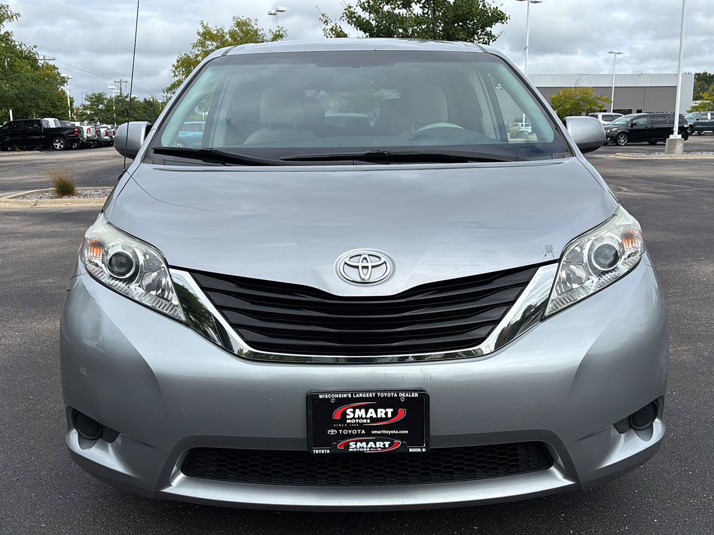Used 2011 Toyota Sienna LE w/ Towing Pkg FWD image 6