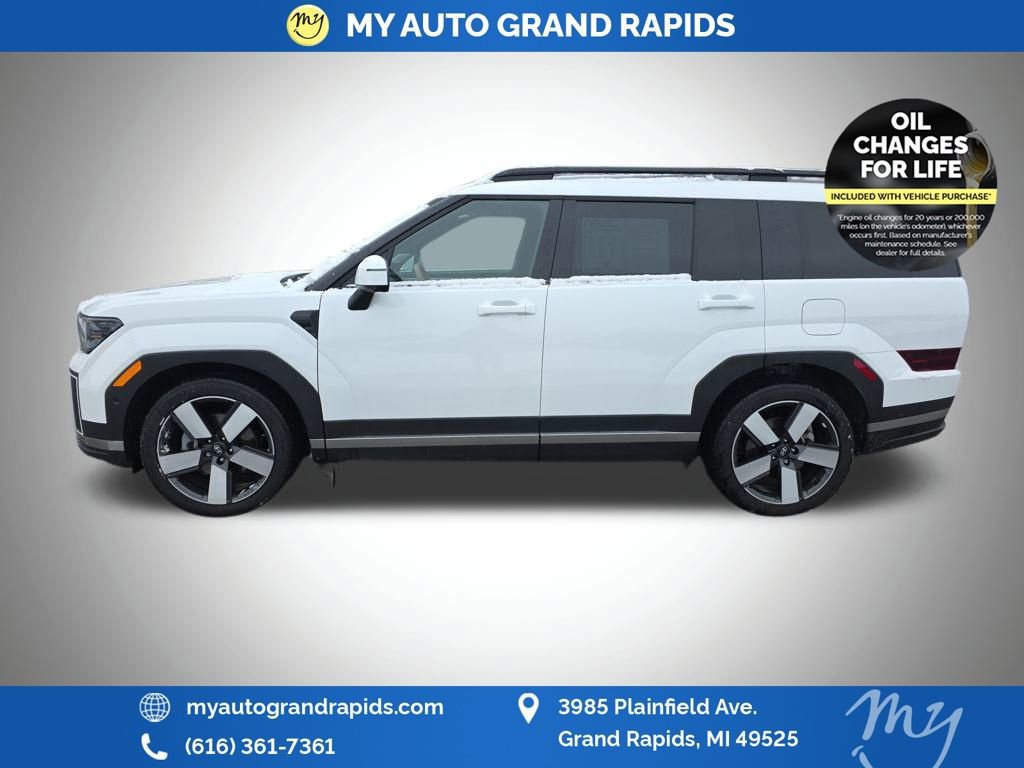 Used 2025 Hyundai Santa Fe Limited image 4