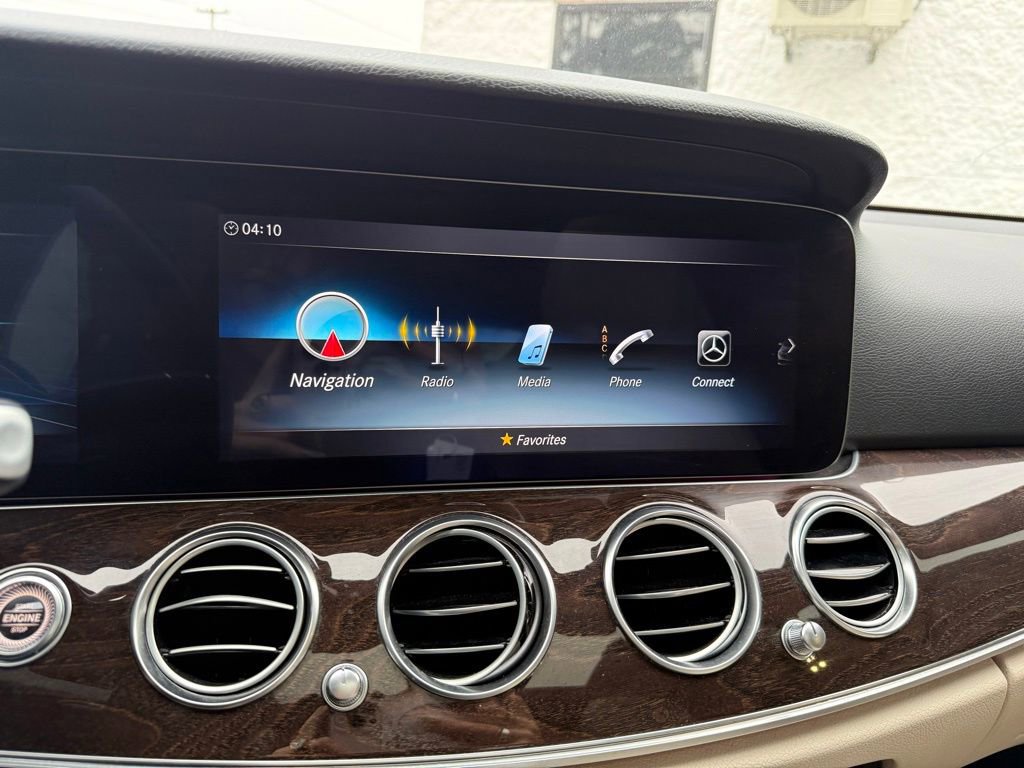 Used 2019 Mercedes-Benz E 300 w/ Premium 1 Package image 10