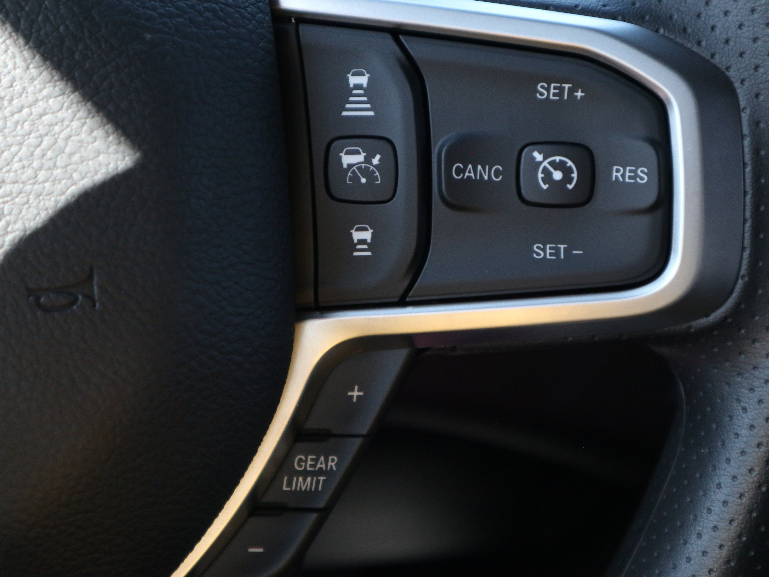 New 2026 RAM 3500 Tradesman AWD/4WD image 32