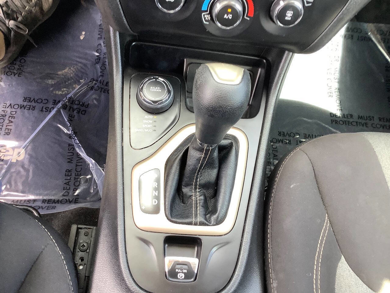 Used 2017 Jeep Cherokee Sport w/ Trailer Tow Group image 42