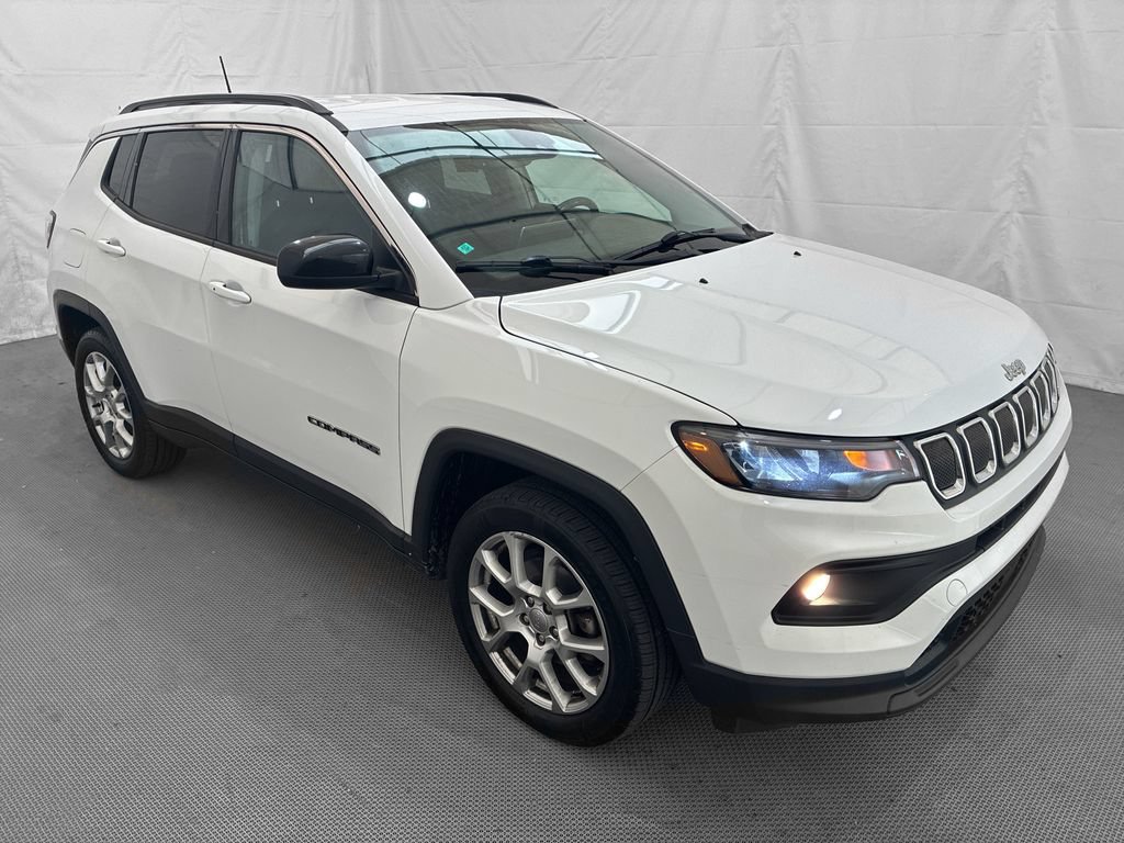 Used 2022 Jeep Compass Latitude AWD/4WD image 10