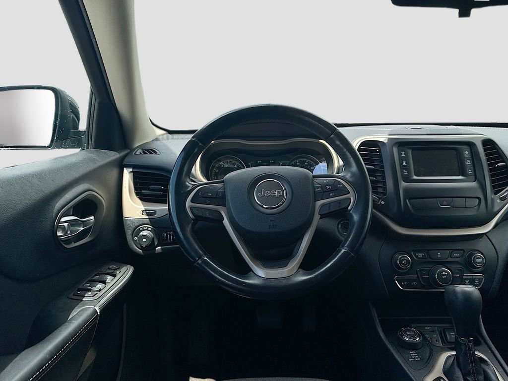 Used 2014 Jeep Cherokee Latitude AWD/4WD image 18