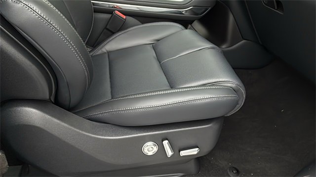 New 2025 Lincoln Navigator Reserve w/ Jet Appearance Package image 8