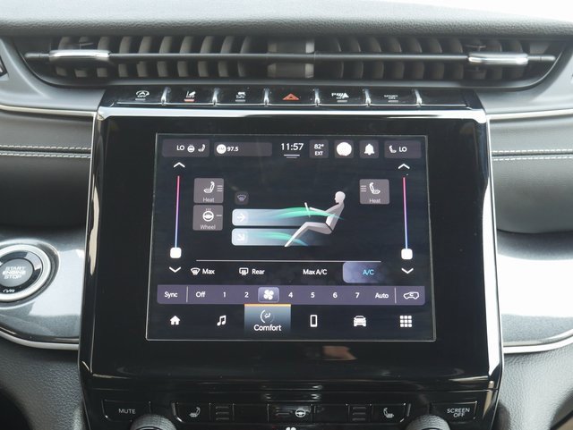 Used 2023 Jeep Grand Cherokee Altitude image 23