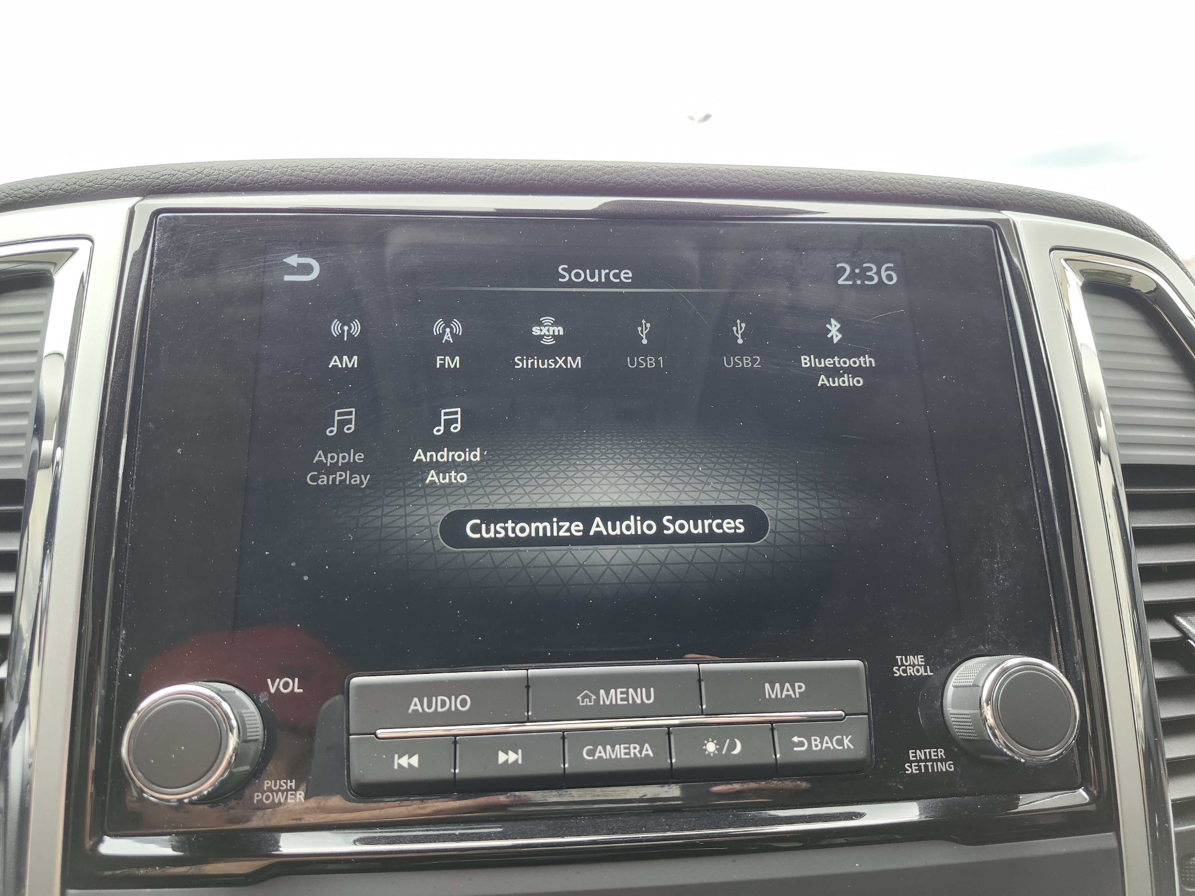 Used 2021 Nissan Titan SL w/ Moonroof Package AWD/4WD image 8