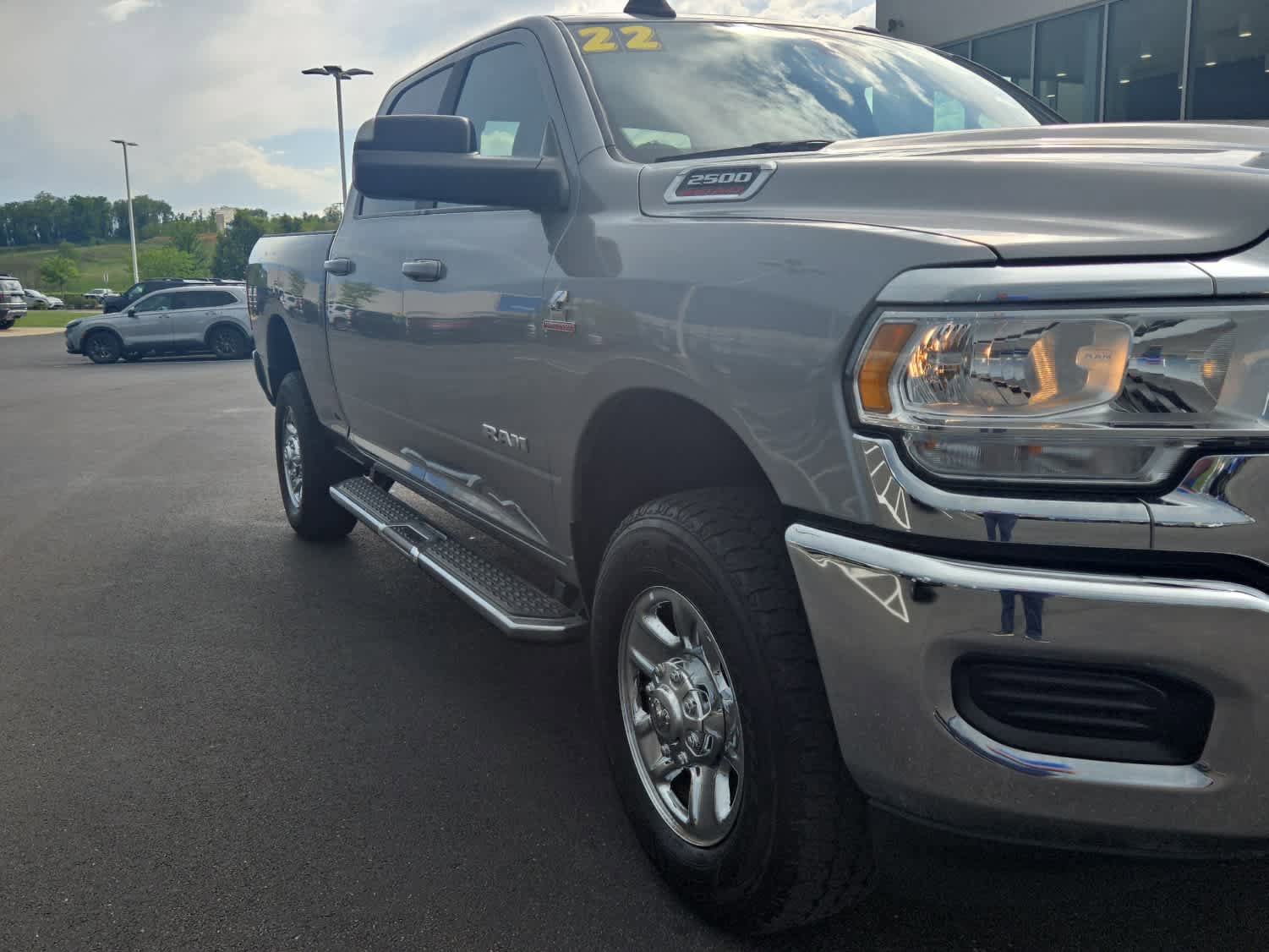 Used 2022 RAM 2500 Big Horn AWD/4WD image 2