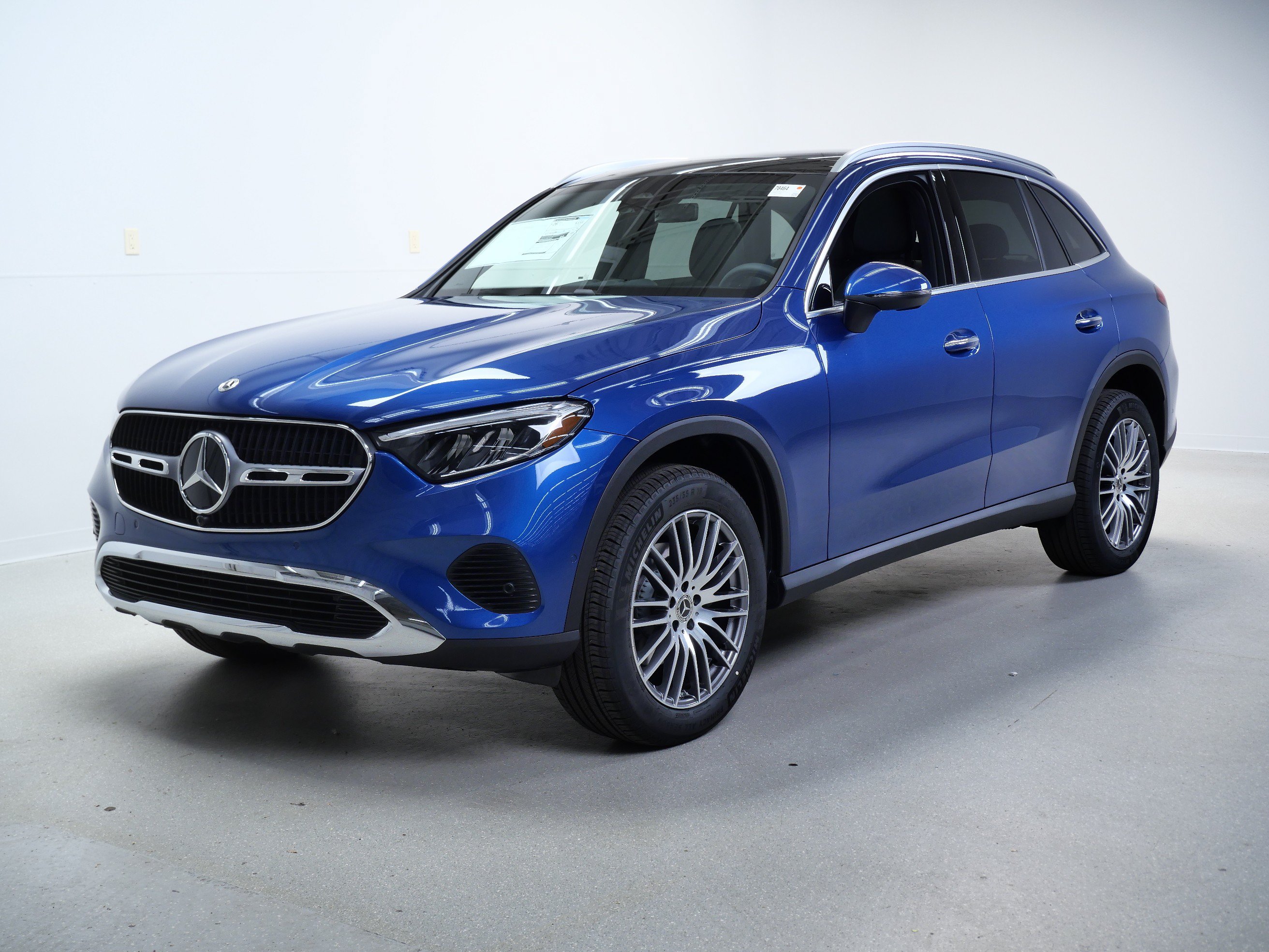New 2026 Mercedes-Benz GLC 300 4MATIC image 4