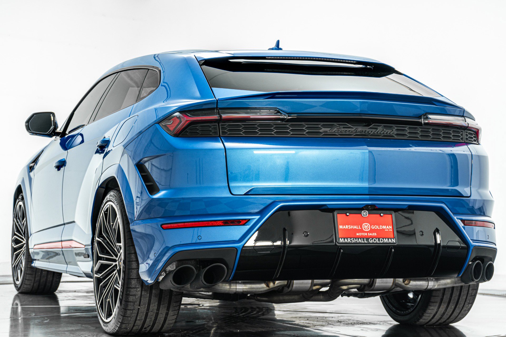 Used 2025 Lamborghini Urus SE image 7