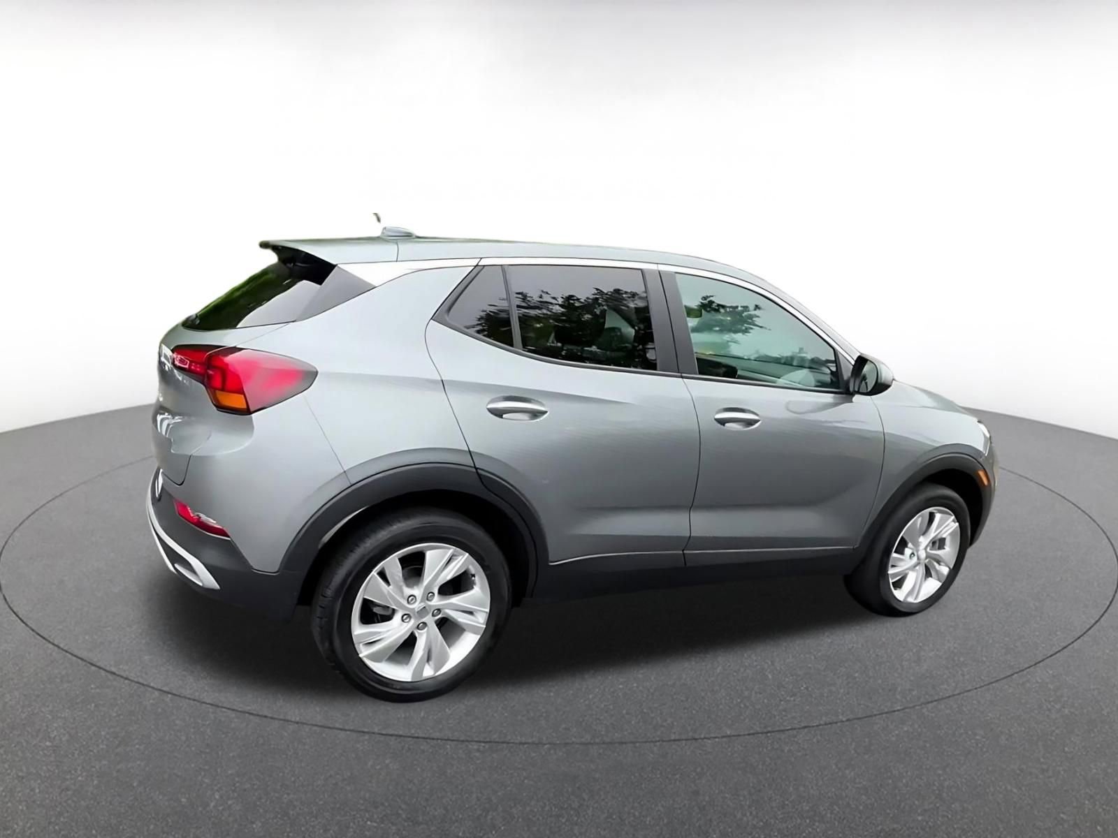 Used 2025 Buick Encore GX Preferred AWD/4WD image 15