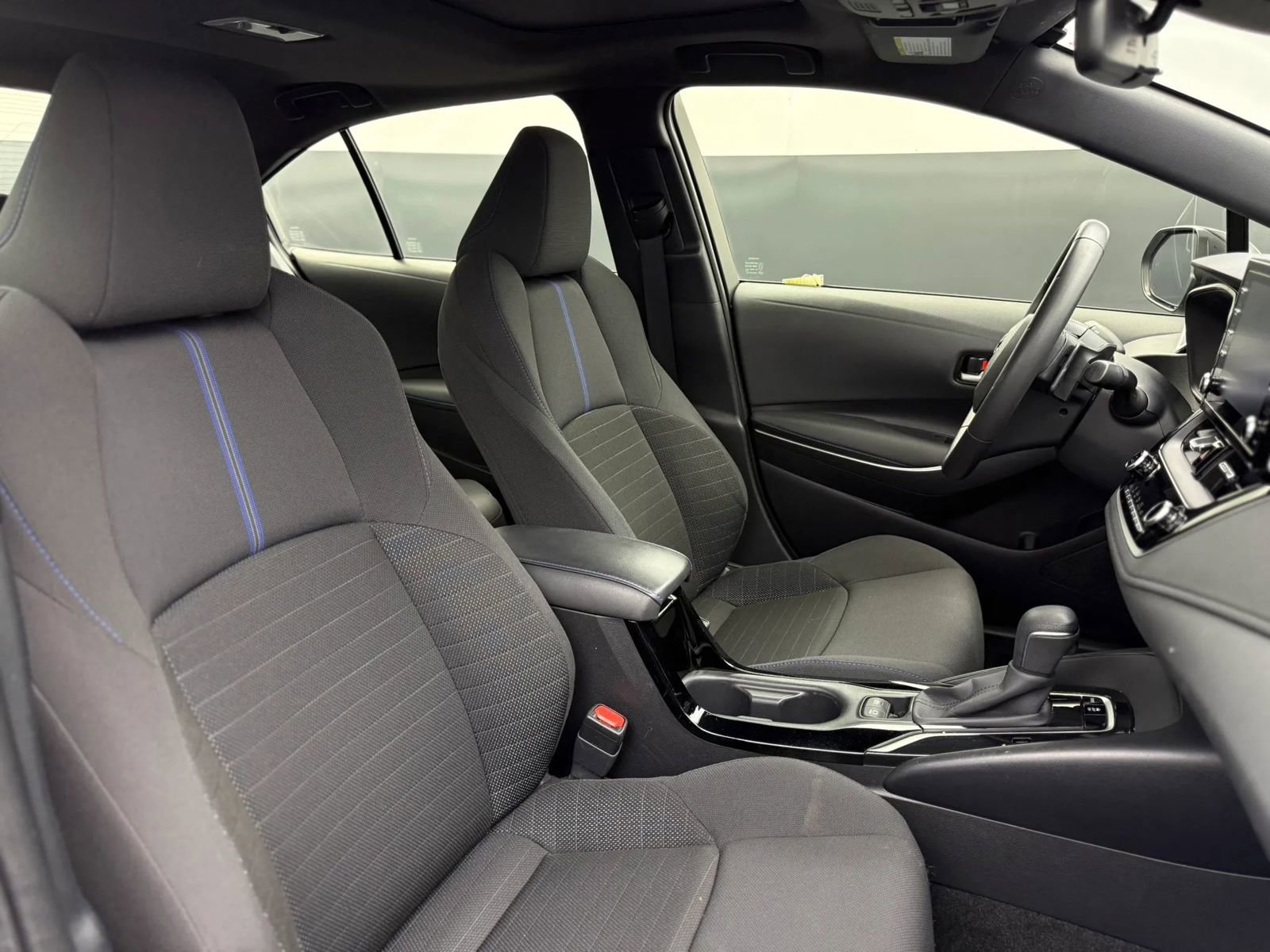 Used 2021 Toyota Corolla SE w/ SE Premium Package FWD image 20