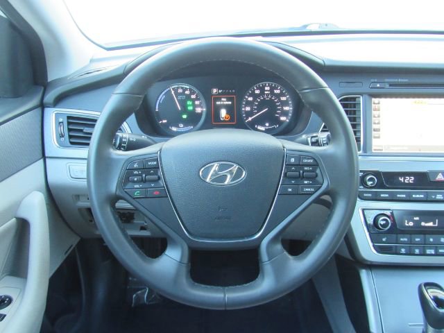 Used 2017 Hyundai Sonata Plug-In Hybrid image 31