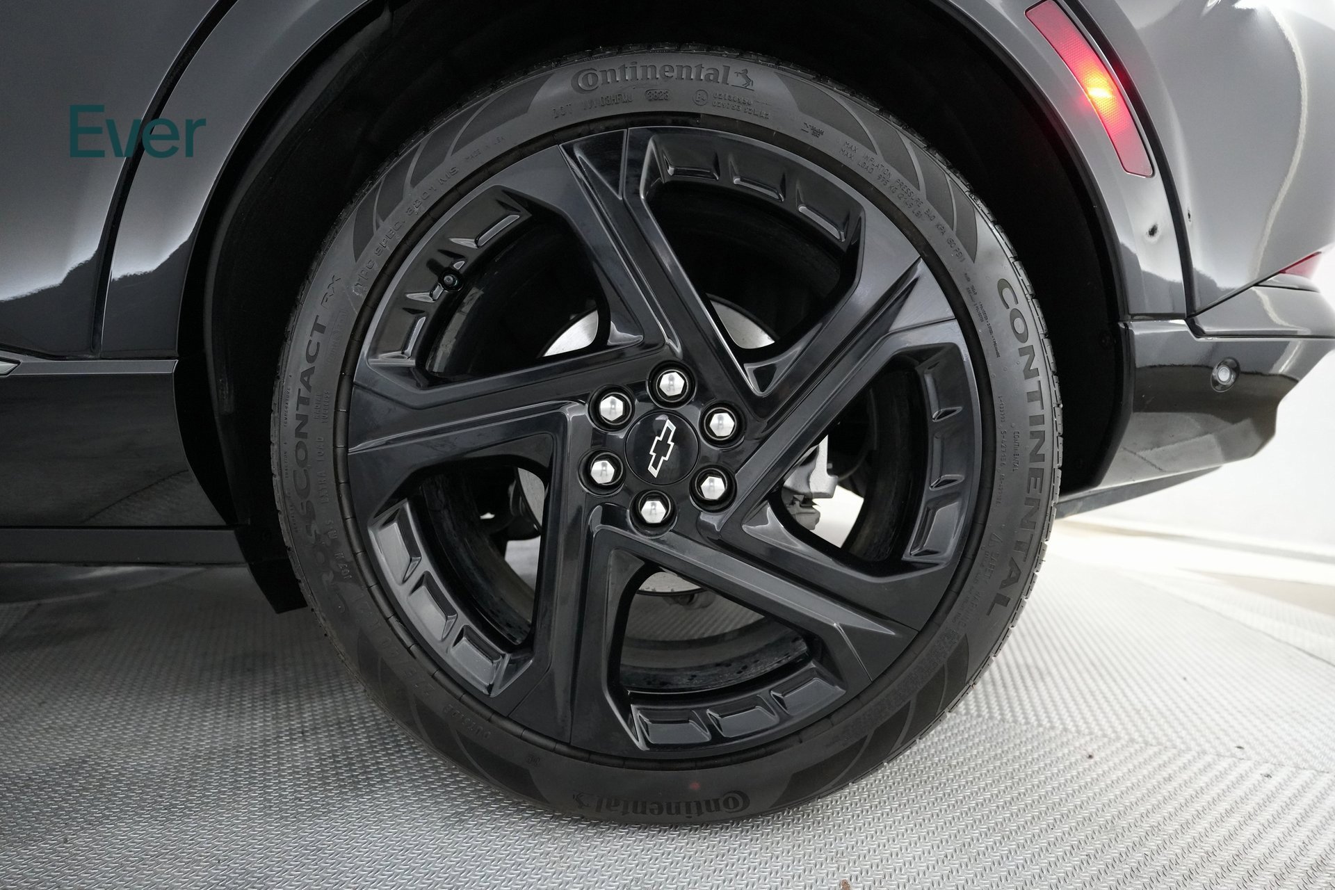 Used 2024 Chevrolet Equinox EV RS image 17