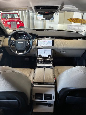 Used 2020 Land Rover Range Rover Velar S image 27