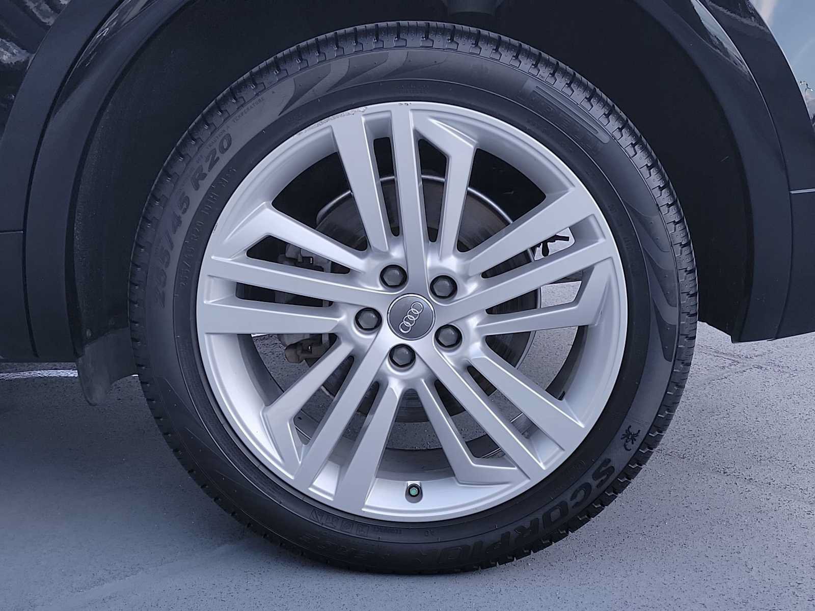 Used 2020 Audi Q5 2.0T Premium Plus w/ Premium Plus Package AWD/4WD image 12