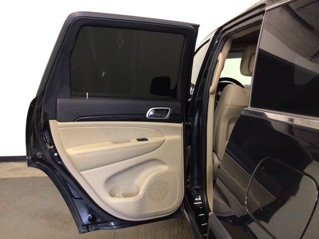 Used 2020 Jeep Grand Cherokee Laredo AWD/4WD image 20
