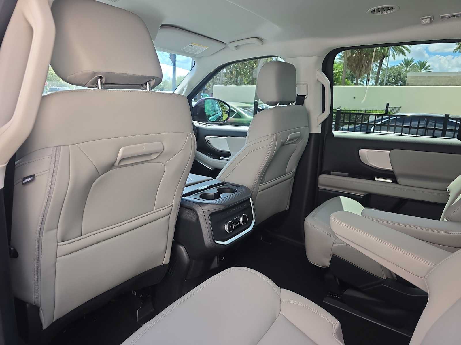 Used 2026 Ford Expedition Active RWD image 18