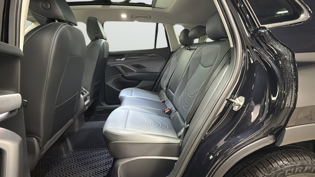 New 2026 Volkswagen Tiguan SE image 29