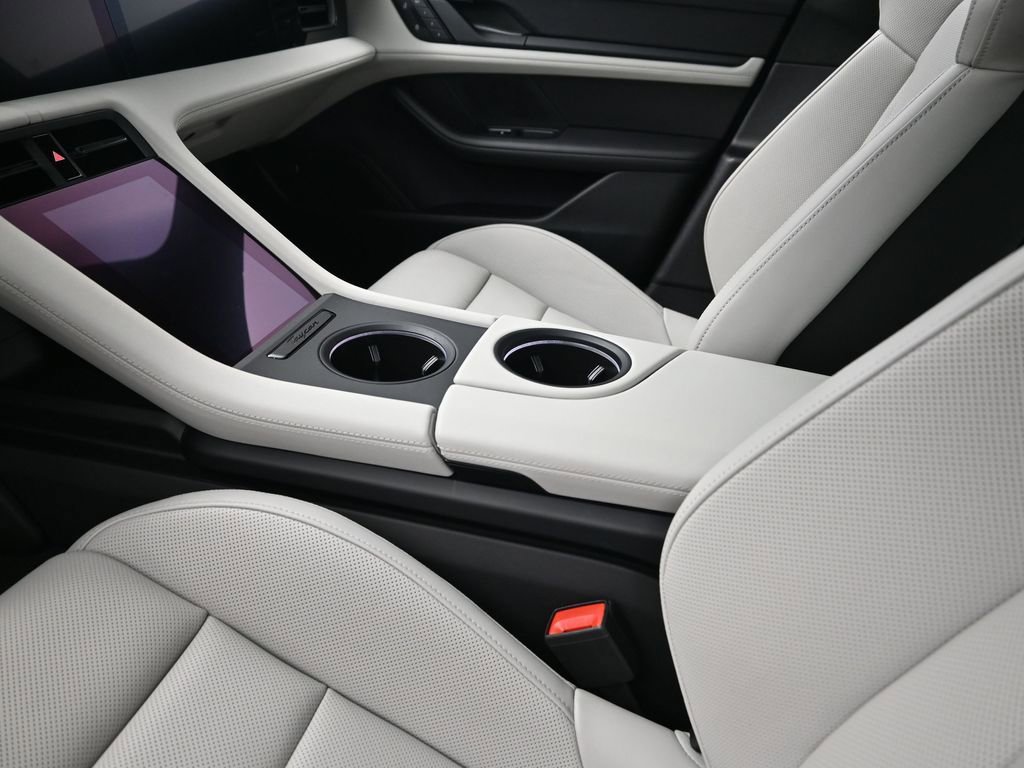 Certified 2024 Porsche Taycan GTS image 22