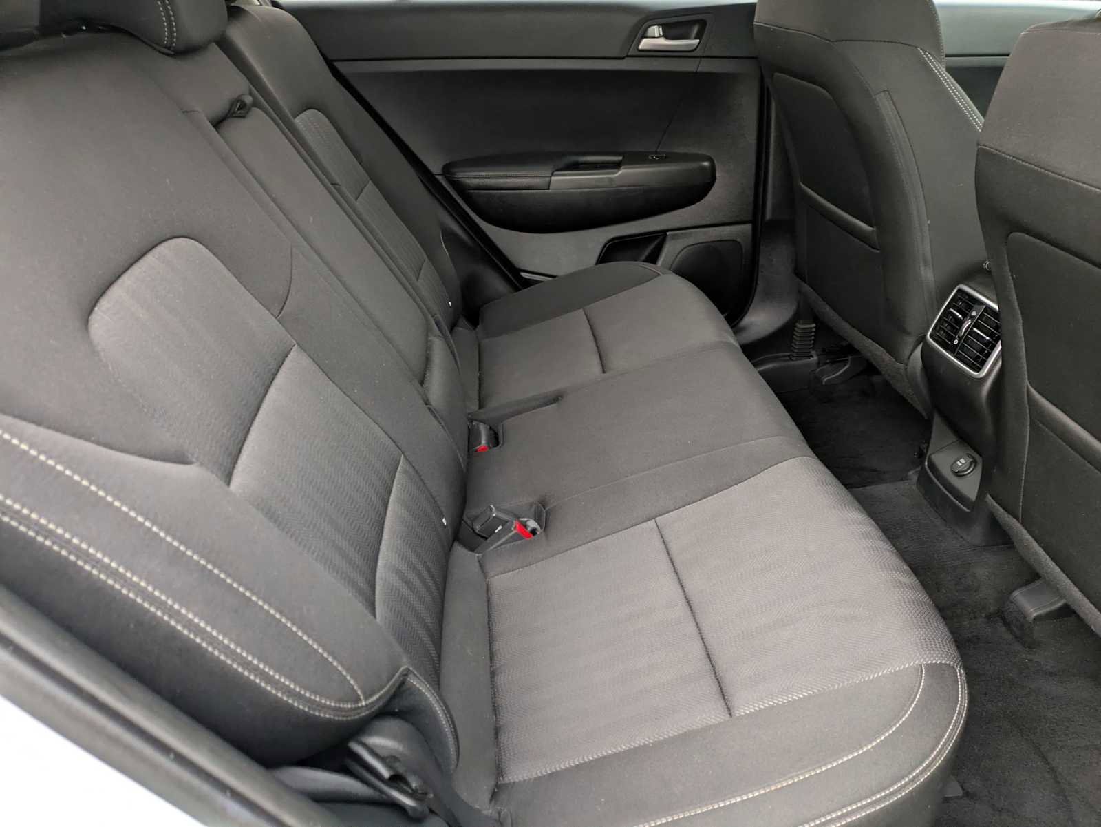 Used 2020 Kia Sportage LX image 18