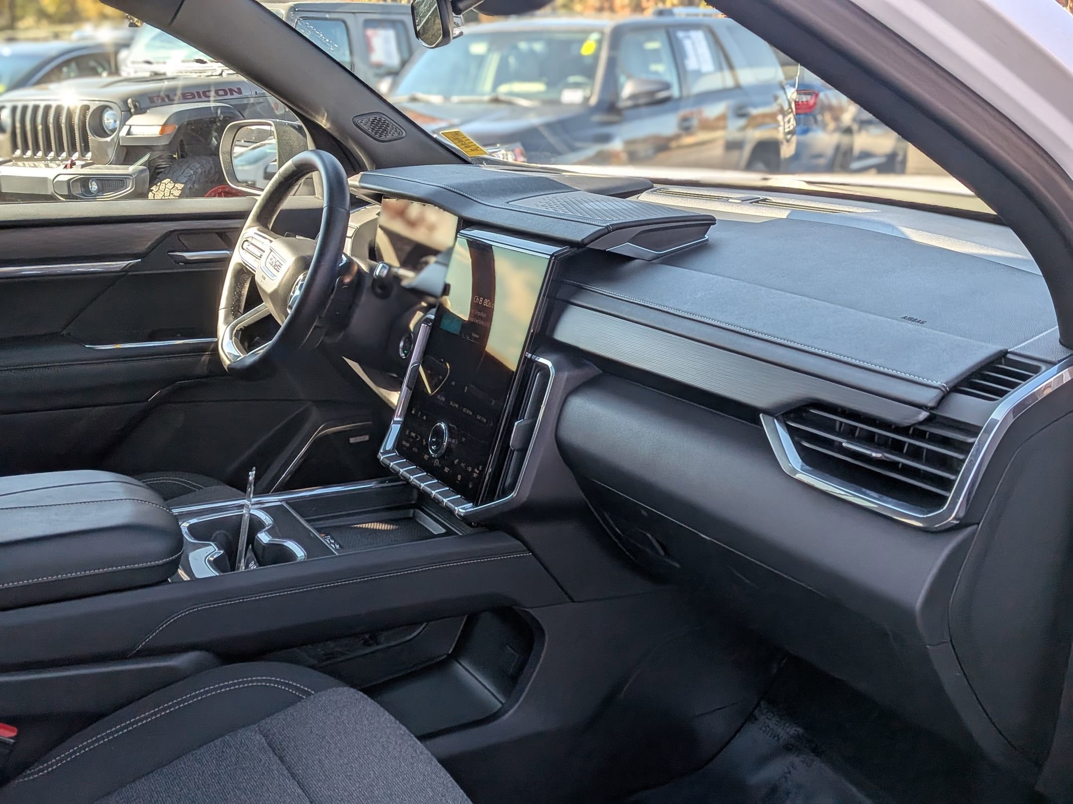 Certified 2025 GMC Acadia Elevation image 22