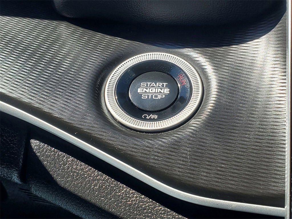 Used 2024 Jeep Grand Cherokee L Laredo image 20