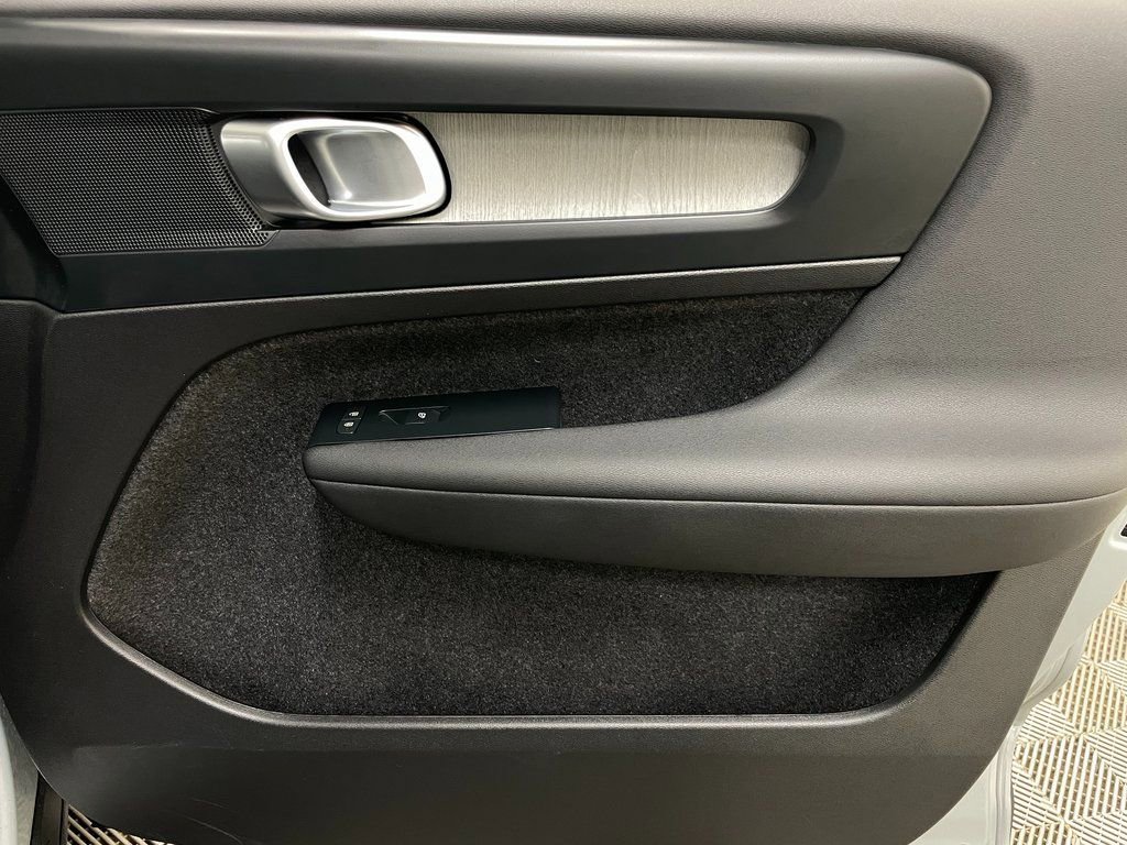 Used 2026 Volvo XC40 B5 Plus w/ Protection Package Premier image 41