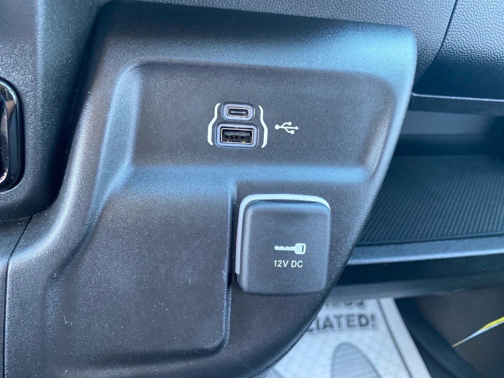 Used 2025 RAM ProMaster 2500 w/ Premium Convenience Group FWD image 93