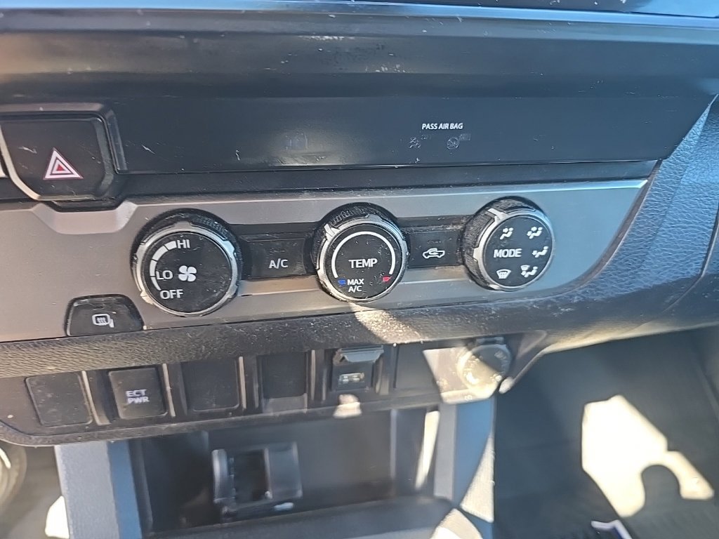 Used 2022 Toyota Tacoma SR w/ SR Convenience Package RWD image 17