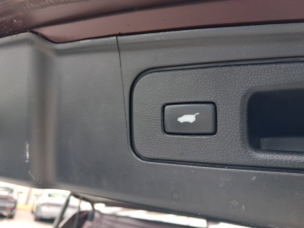 Used 2015 Honda Pilot Touring image 11