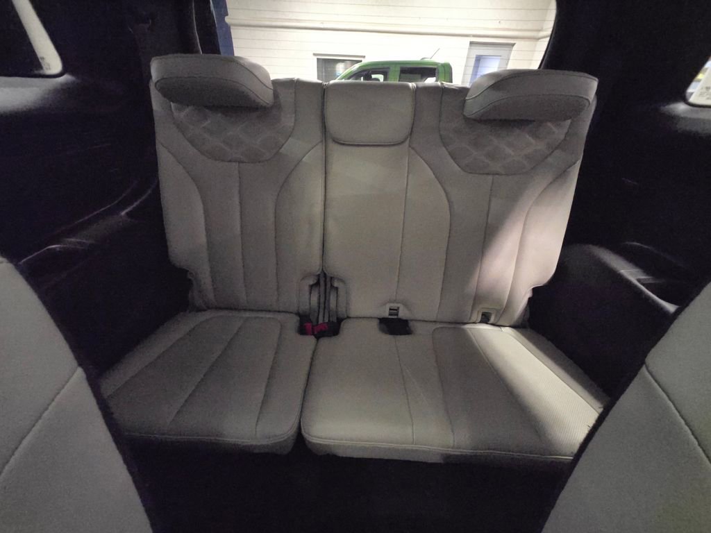 Used 2021 Hyundai Palisade Calligraphy image 23