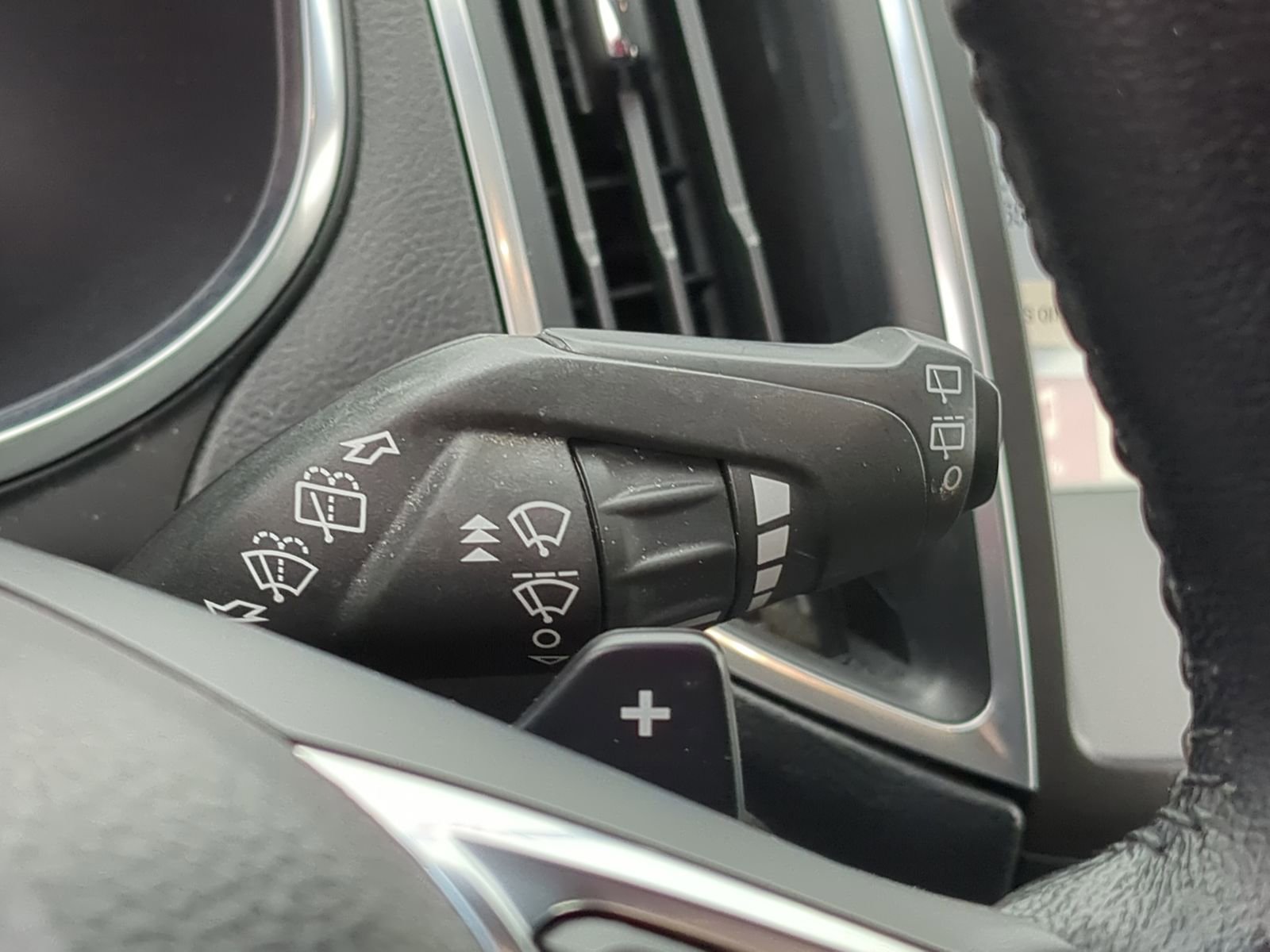 Used 2017 Ford Edge Titanium w/ Equipment Group 301A image 31