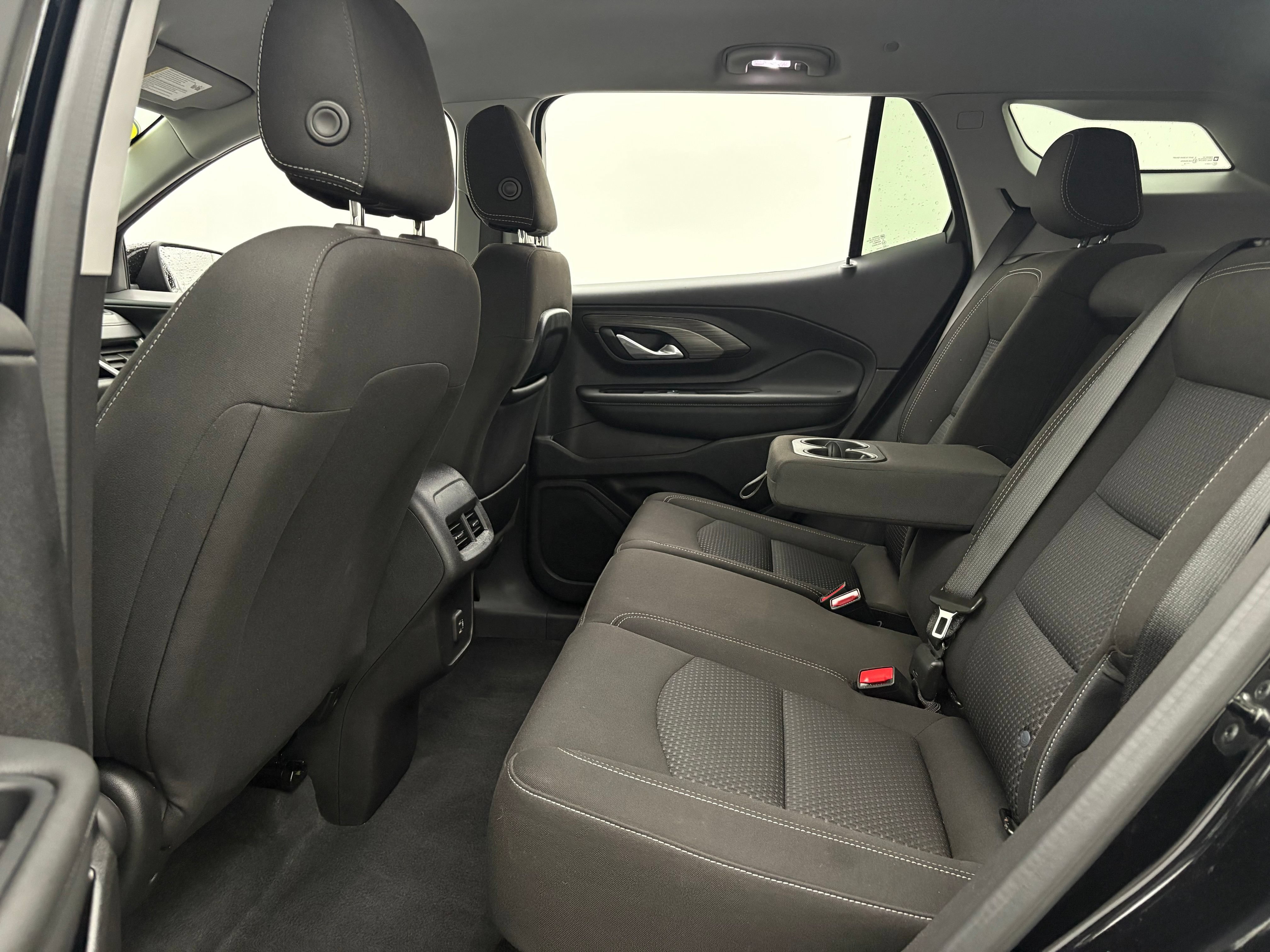 Used 2024 GMC Terrain SLE AWD/4WD image 36