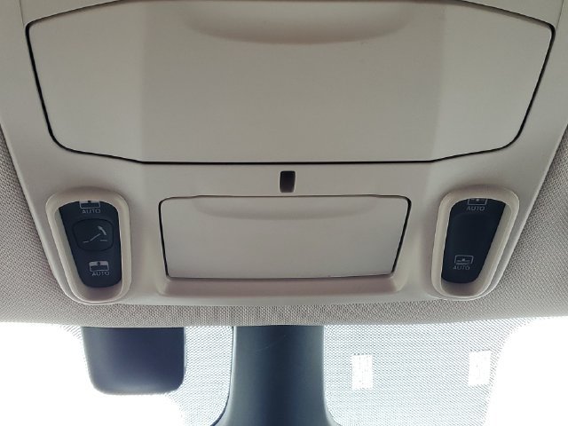 Used 2021 Chrysler Pacifica Limited w/ Uconnect Theater Family Group FWD image 34