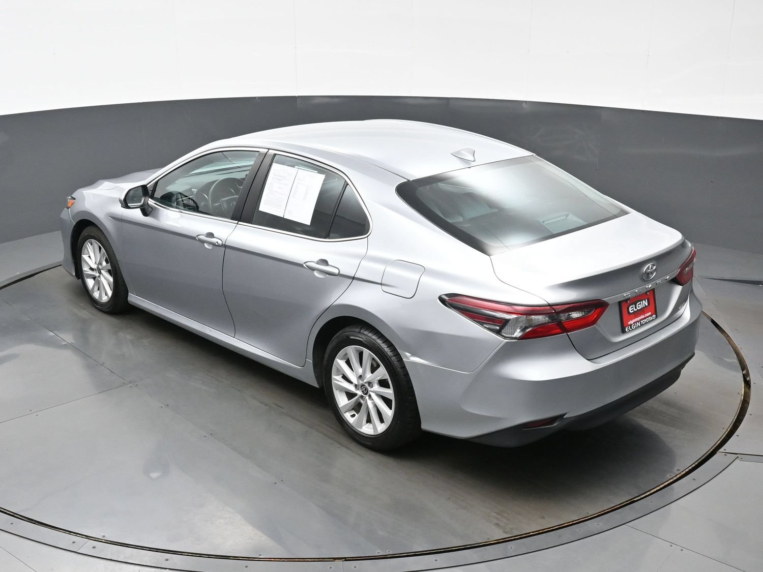 Used 2022 Toyota Camry LE FWD image 38