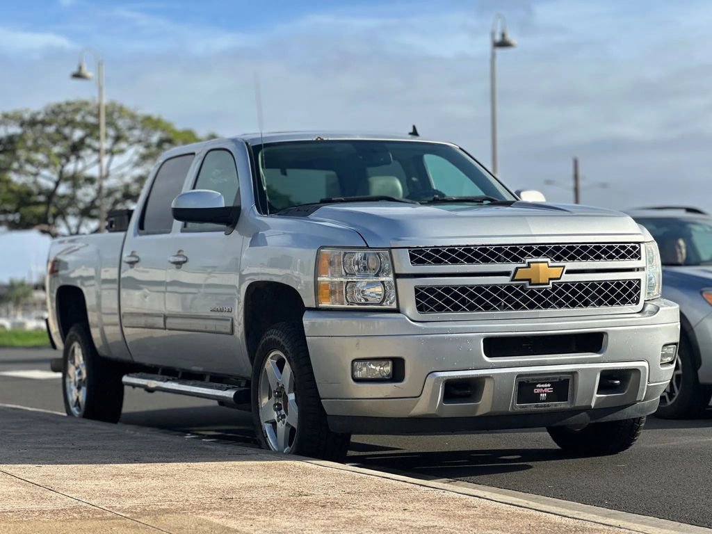 Used 2013 Chevrolet Silverado 2500 LTZ w/ LTZ Plus Package image 6
