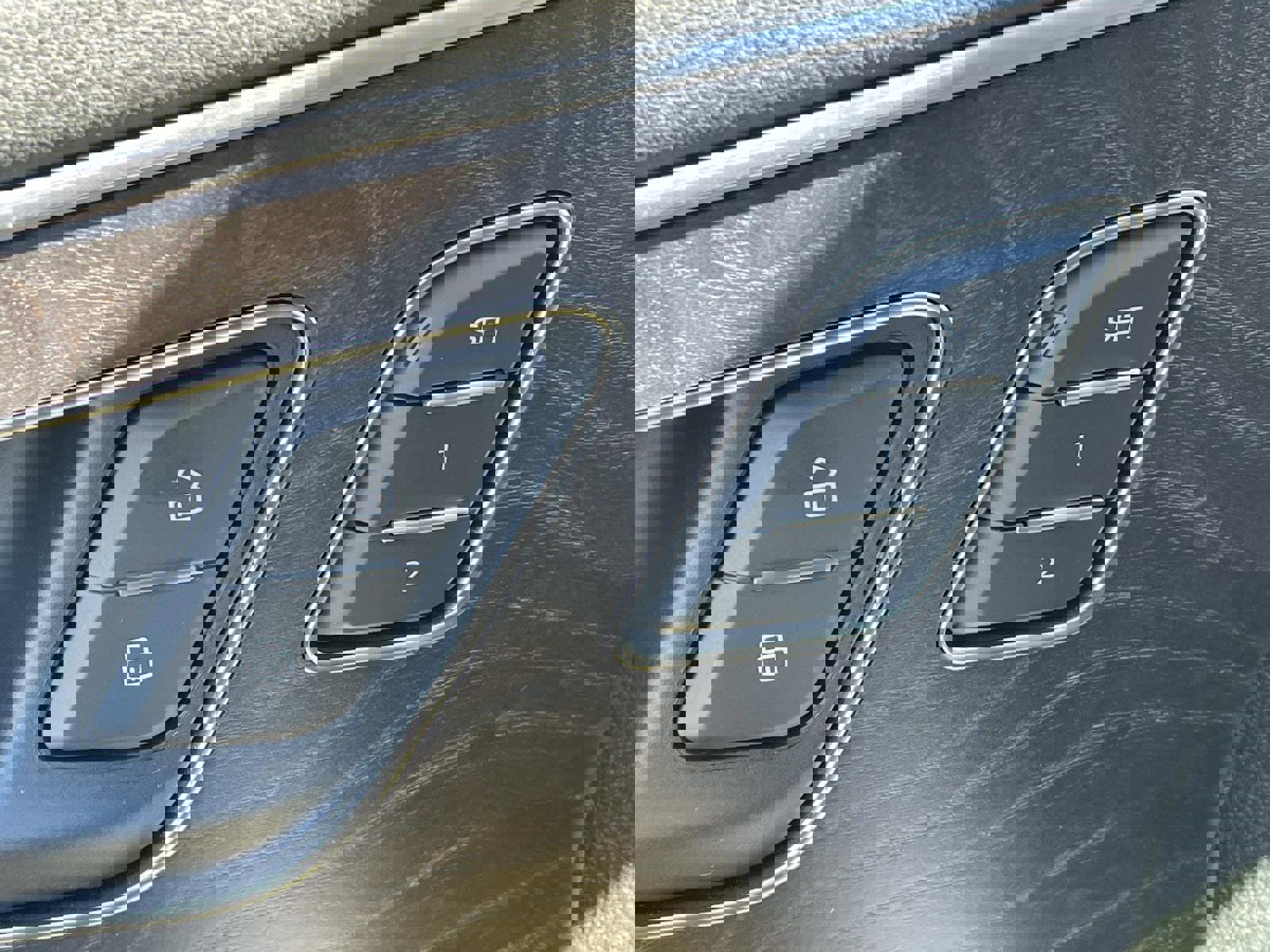 Used 2025 Audi Q8 Prestige w/ Prestige Package image 18