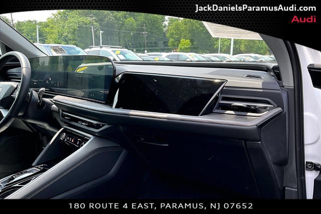 Used 2025 Audi Q5 Premium w/ Convenience Package AWD/4WD image 14