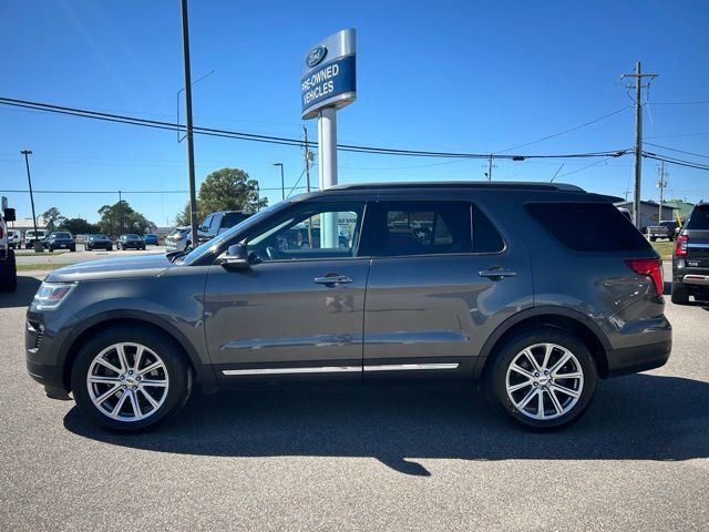 Used 2018 Ford Explorer XLT w/ Equipment Group 202A image 5