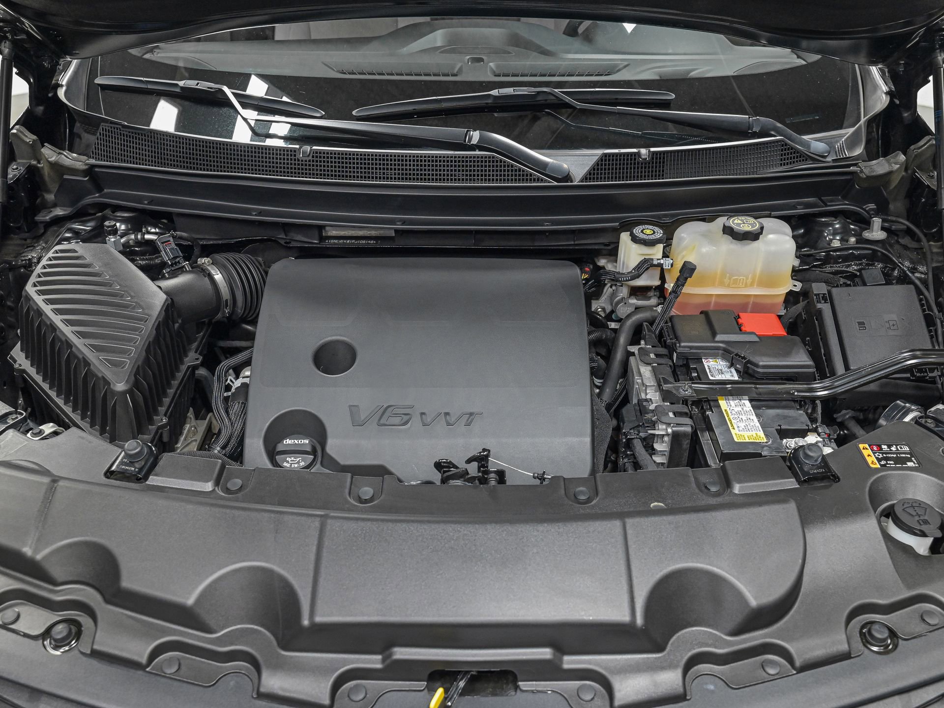 Used 2023 Chevrolet Traverse LS image 11