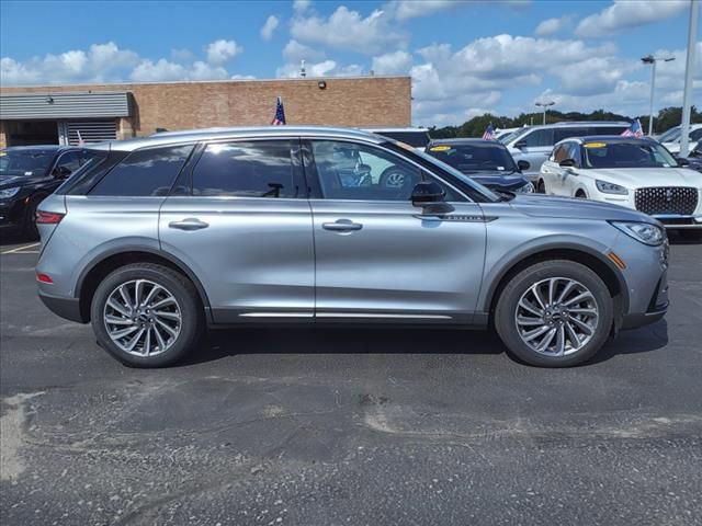 Used 2023 Lincoln Corsair Reserve w/ Equipment Group 202A image 8