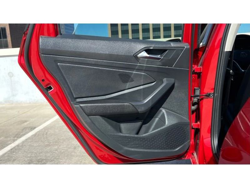 Used 2023 Volkswagen Jetta SE image 15