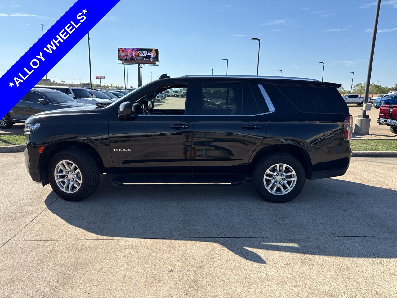 Used 2024 Chevrolet Tahoe LT RWD image 3