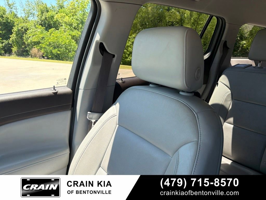 Used 2019 GMC Acadia SLT AWD/4WD image 29