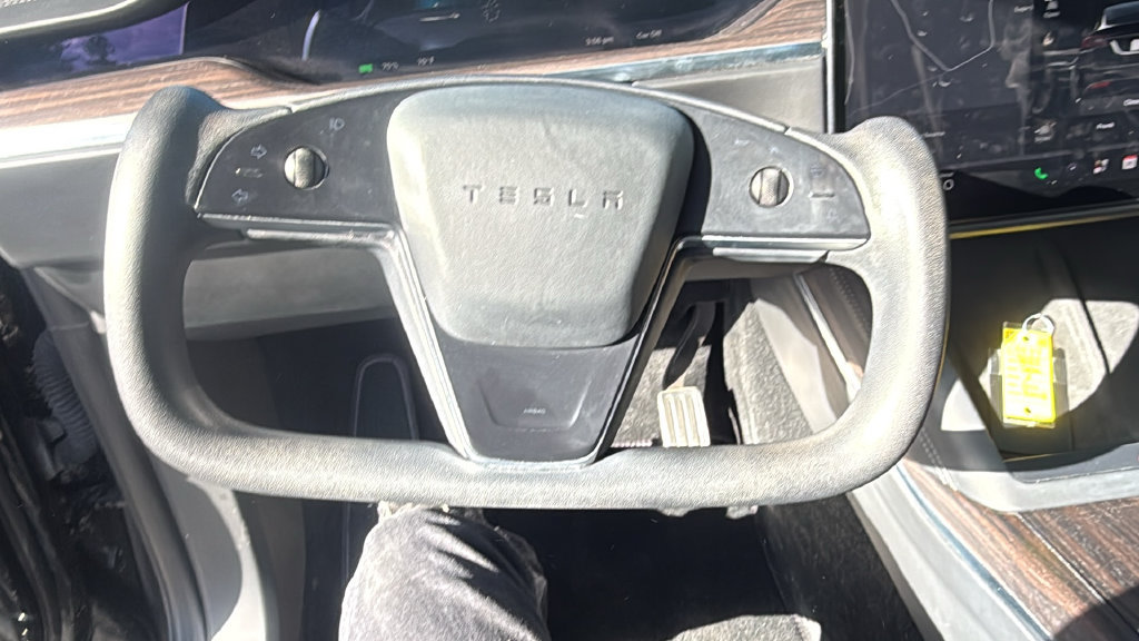 Used 2023 Tesla Model X AWD/4WD image 11