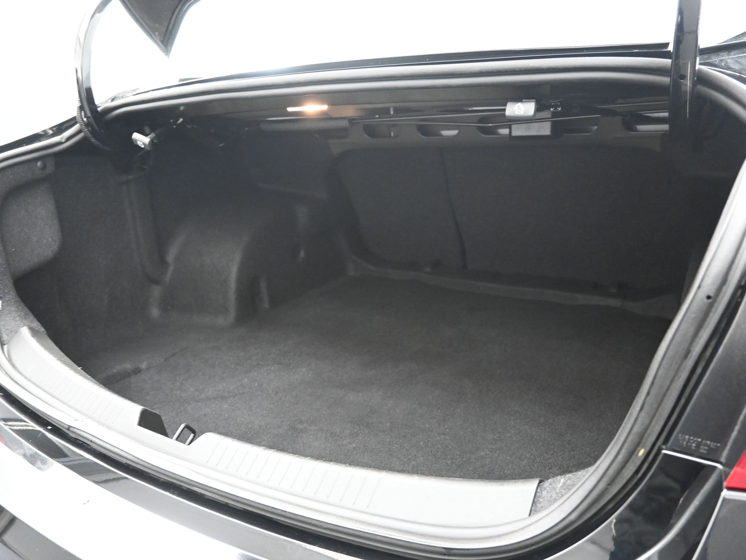 Used 2025 Chevrolet Malibu LT image 23