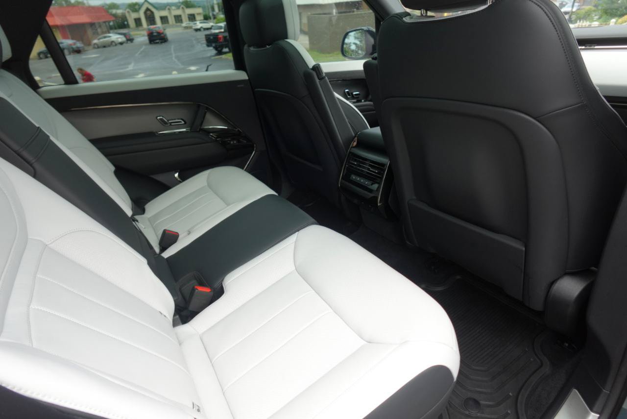 Used 2023 Land Rover Range Rover Sport SE Dynamic AWD/4WD image 10