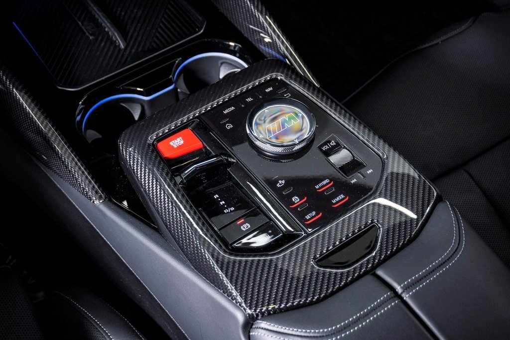 Used 2026 BMW M5 w/ Executive Package image 32